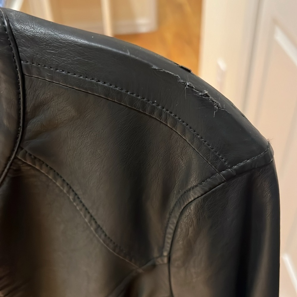 The Limited Women’s Leather Jacket Size Medium - Picture 6 of 7